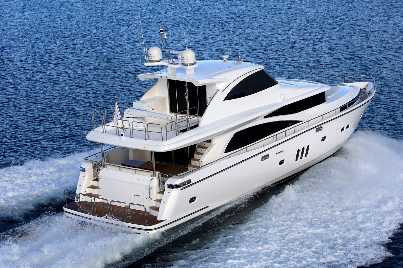 https://arconyachts.ams3.digitaloceanspaces.com/85919/conversions/large_4558075-optimize.jpg
