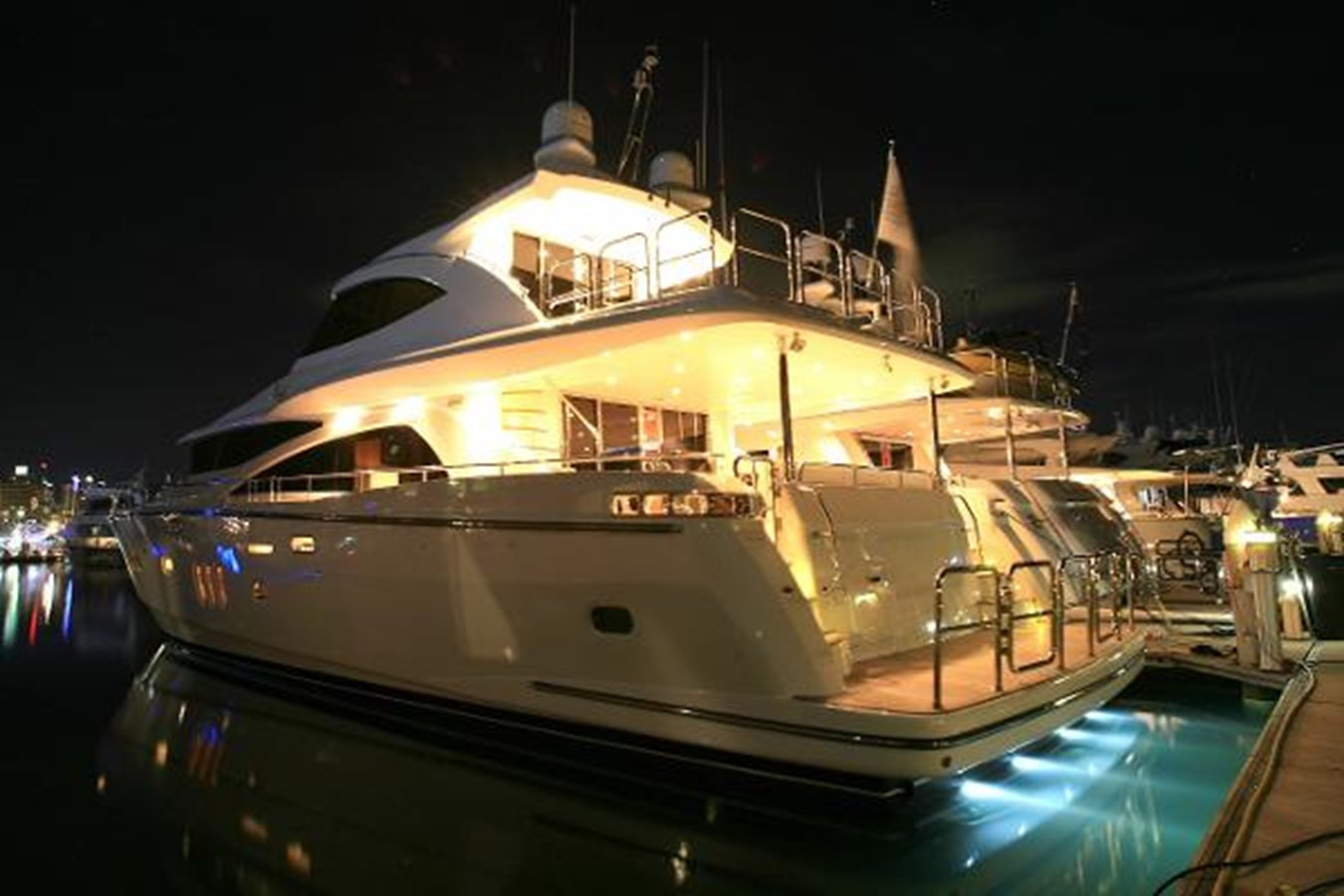 https://arconyachts.ams3.digitaloceanspaces.com/85940/conversions/large_4558084-optimize.jpg