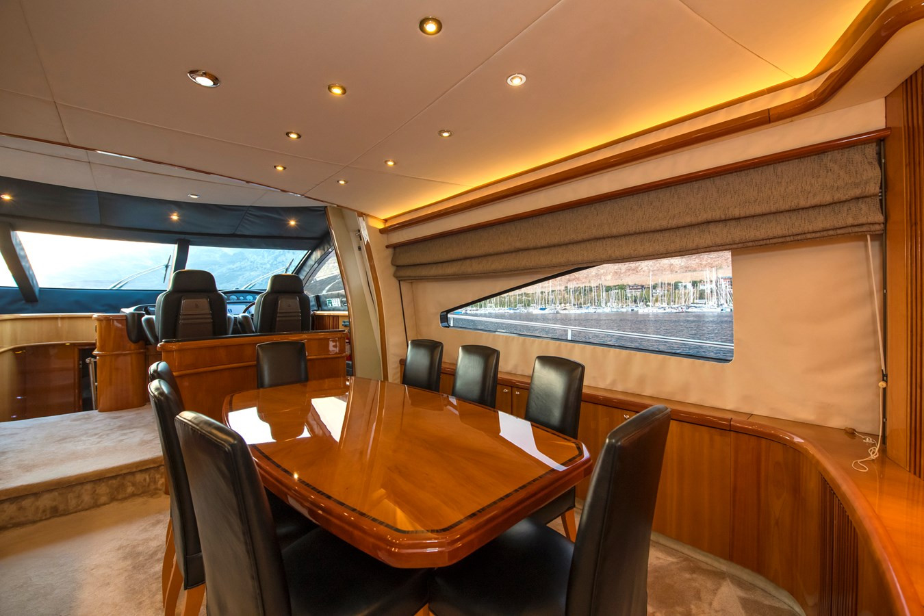https://arconyachts.ams3.digitaloceanspaces.com/86079/conversions/large_4745999-optimize.jpg