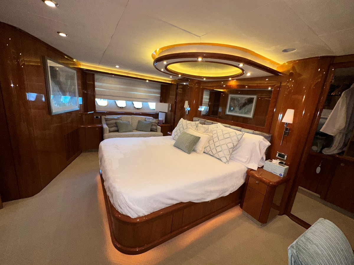 https://arconyachts.ams3.digitaloceanspaces.com/86081/conversions/large_3705468-optimize.jpg