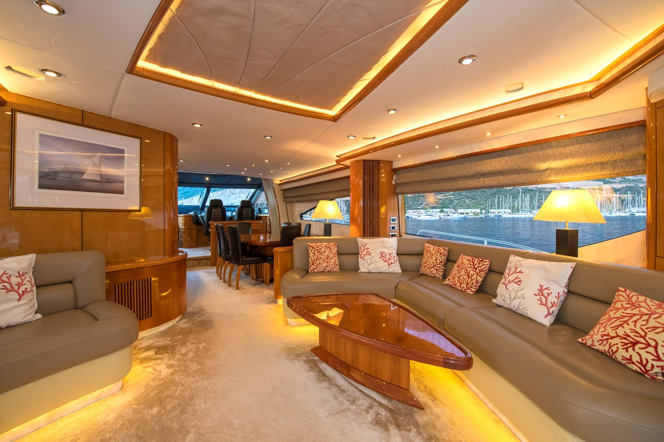 https://arconyachts.ams3.digitaloceanspaces.com/86085/conversions/large_4746001-optimize.jpg
