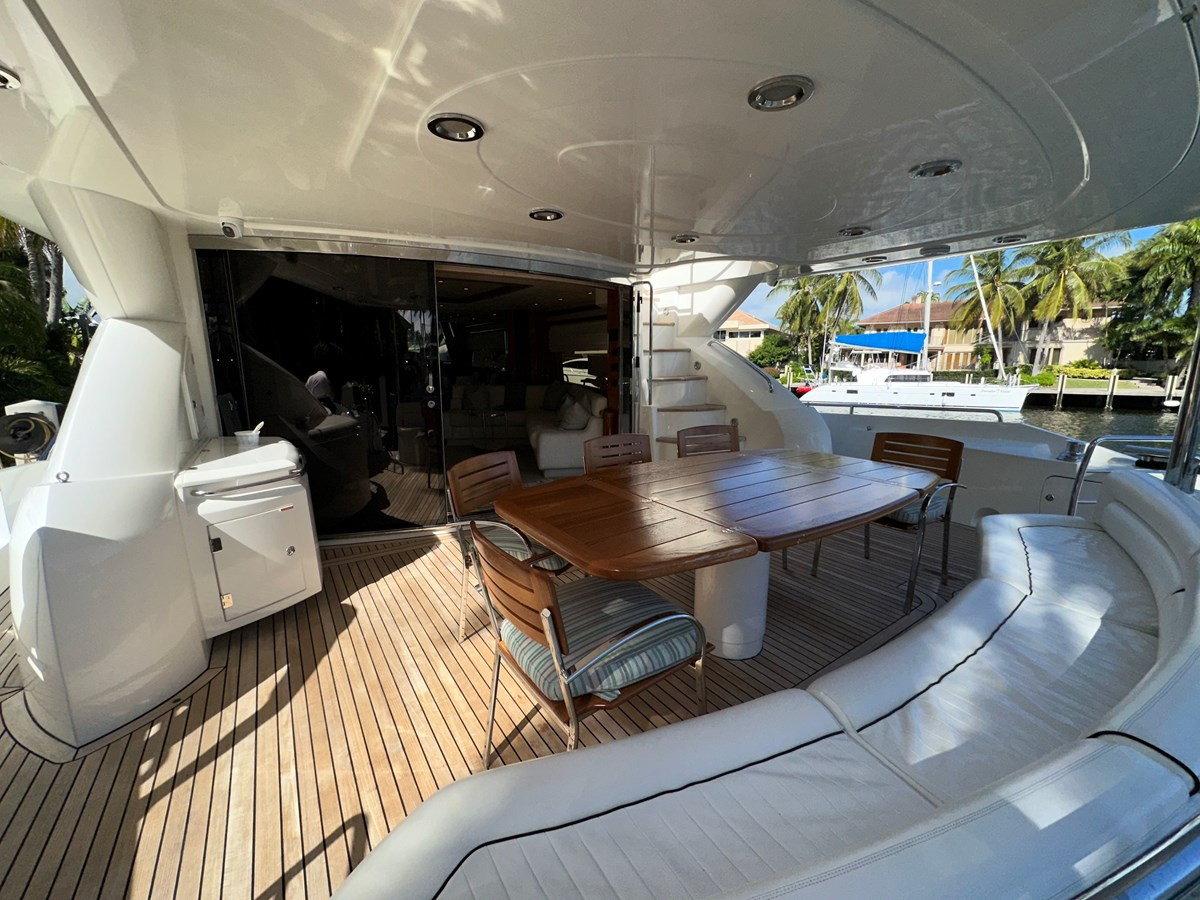 https://arconyachts.ams3.digitaloceanspaces.com/86096/conversions/large_3705474-optimize.jpg