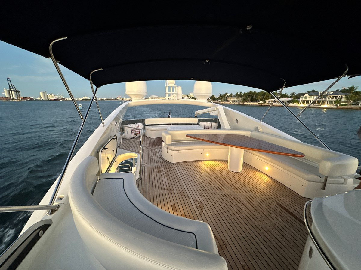 https://arconyachts.ams3.digitaloceanspaces.com/86102/conversions/large_3705476-optimize.jpg