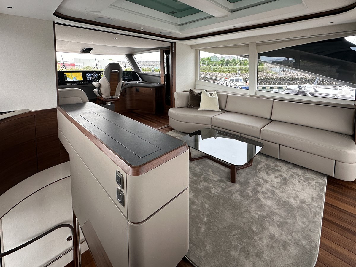https://arconyachts.ams3.digitaloceanspaces.com/86235/conversions/large_4678716-optimize.jpg