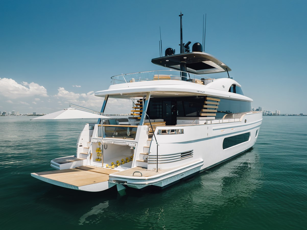 https://arconyachts.ams3.digitaloceanspaces.com/86559/conversions/large_3893790-optimize.jpg