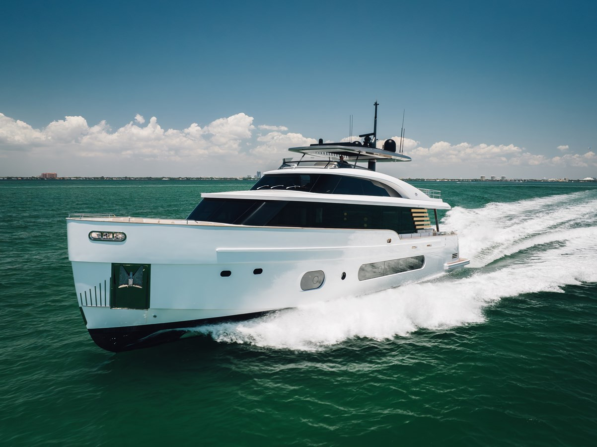 https://arconyachts.ams3.digitaloceanspaces.com/86572/conversions/large_3893795-optimize.jpg
