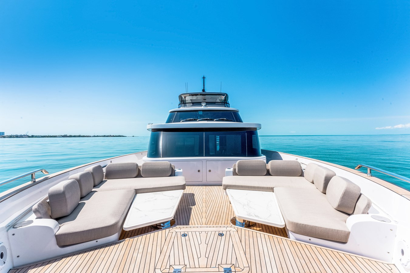 https://arconyachts.ams3.digitaloceanspaces.com/86578/conversions/large_3893837-optimize.jpg