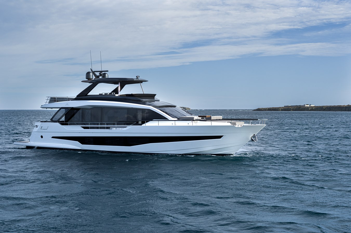 https://arconyachts.ams3.digitaloceanspaces.com/86733/conversions/large_4261134-optimize.jpg