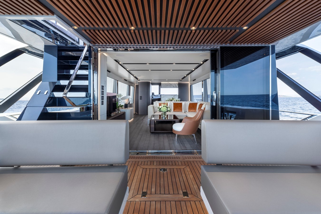 https://arconyachts.ams3.digitaloceanspaces.com/86778/conversions/large_4261149-optimize.jpg