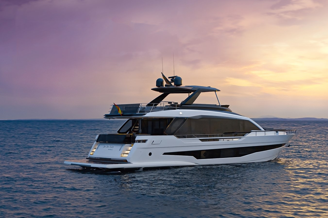 https://arconyachts.ams3.digitaloceanspaces.com/86824/conversions/large_4261165-optimize.jpg