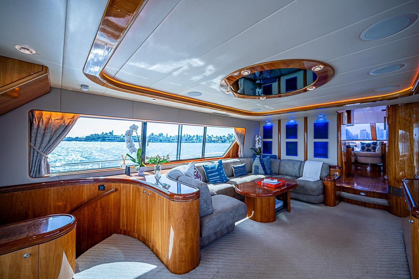 https://arconyachts.ams3.digitaloceanspaces.com/86956/conversions/large_4819312-optimize.jpg