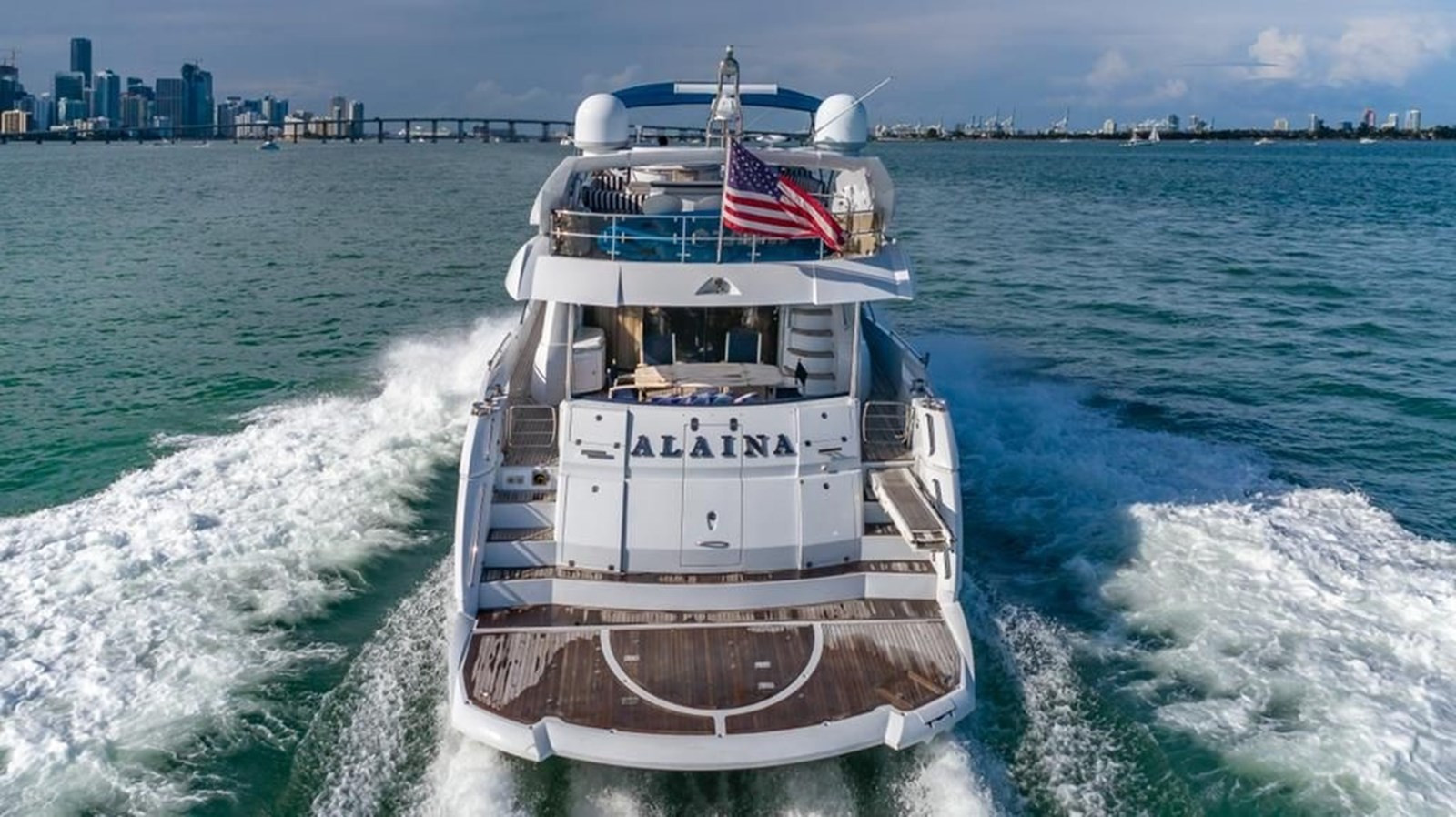https://arconyachts.ams3.digitaloceanspaces.com/86965/conversions/large_4856687-optimize.jpg