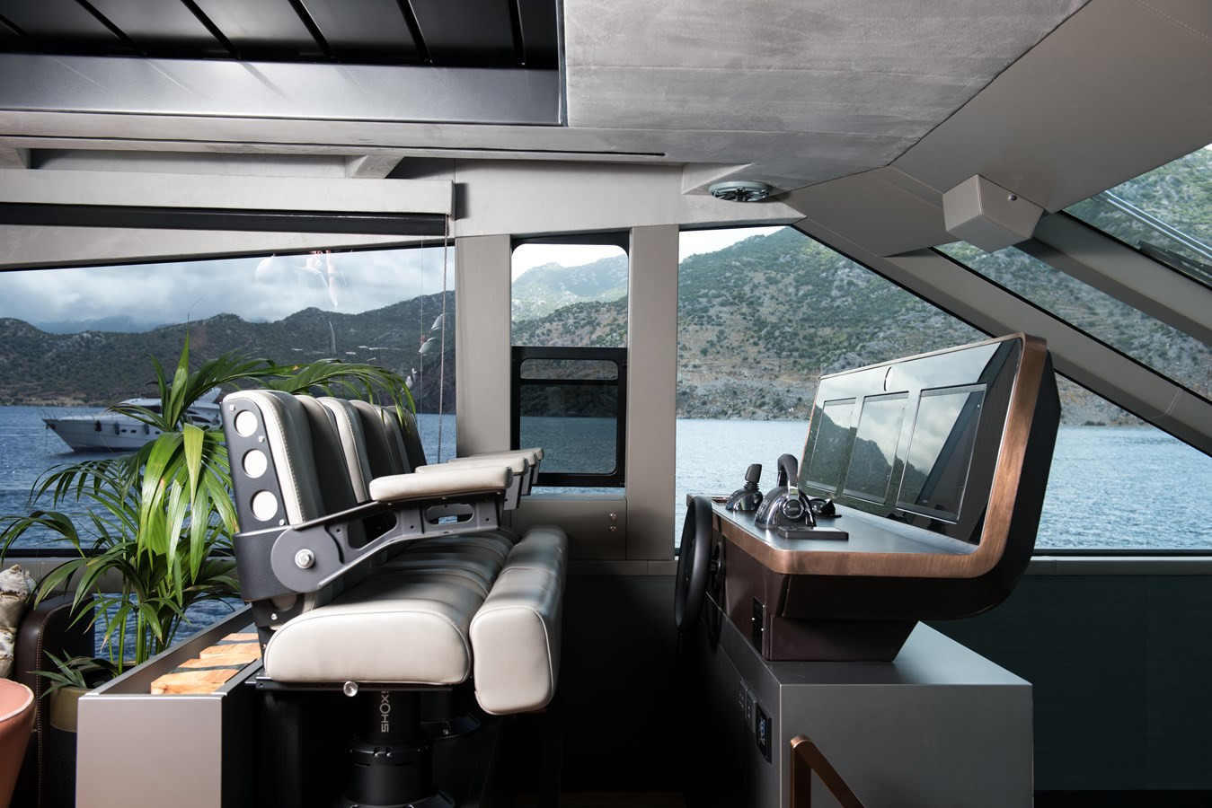 https://arconyachts.ams3.digitaloceanspaces.com/87025/conversions/large_4405688-optimize.jpg