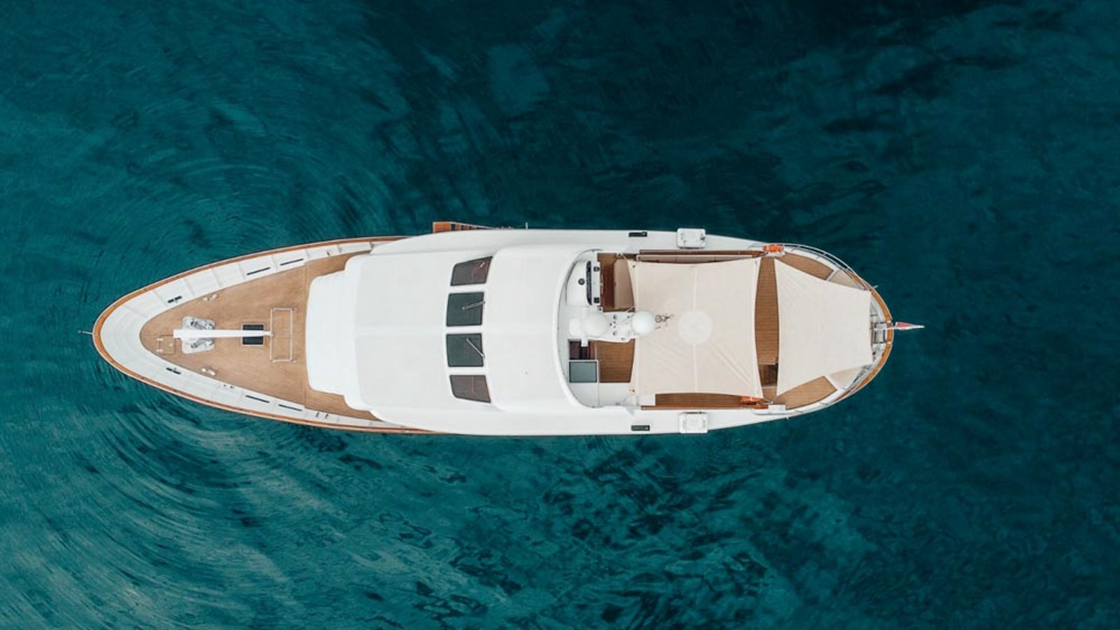 https://arconyachts.ams3.digitaloceanspaces.com/87148/conversions/large_3882387-optimize.jpg