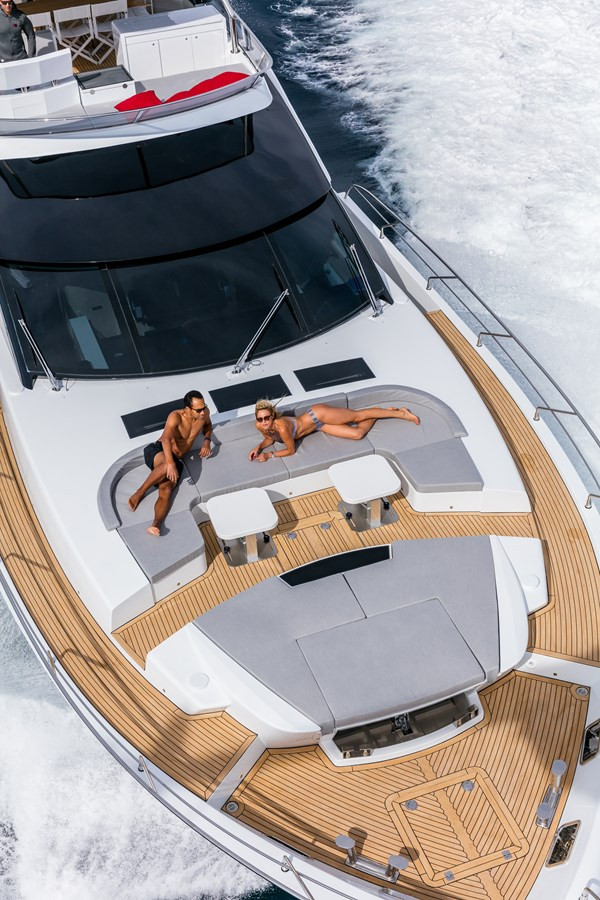 https://arconyachts.ams3.digitaloceanspaces.com/87188/conversions/large_3813668-optimize.jpg