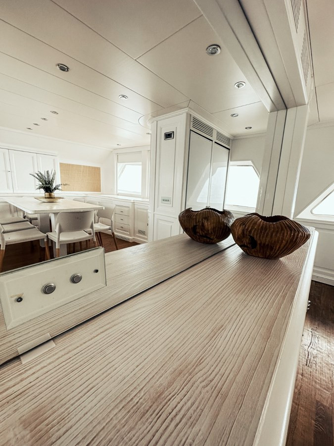 https://arconyachts.ams3.digitaloceanspaces.com/87216/conversions/large_3859294-optimize.jpg