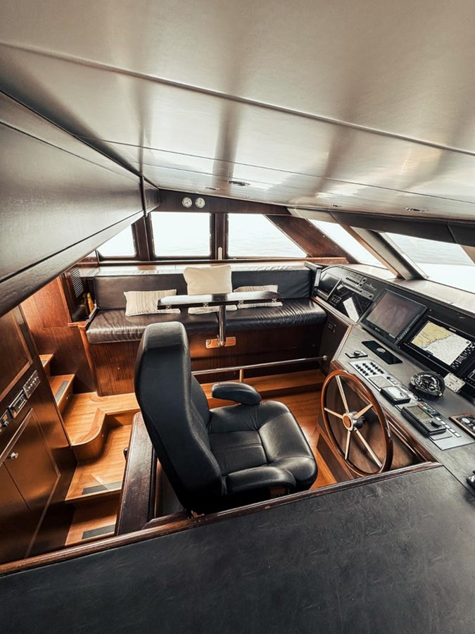 https://arconyachts.ams3.digitaloceanspaces.com/87246/conversions/large_3882421-optimize.jpg