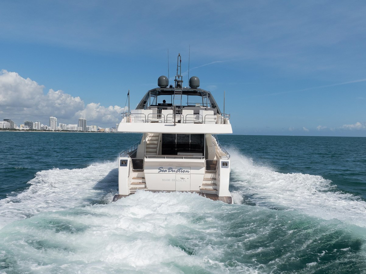 https://arconyachts.ams3.digitaloceanspaces.com/87263/conversions/large_4392607-optimize.jpg