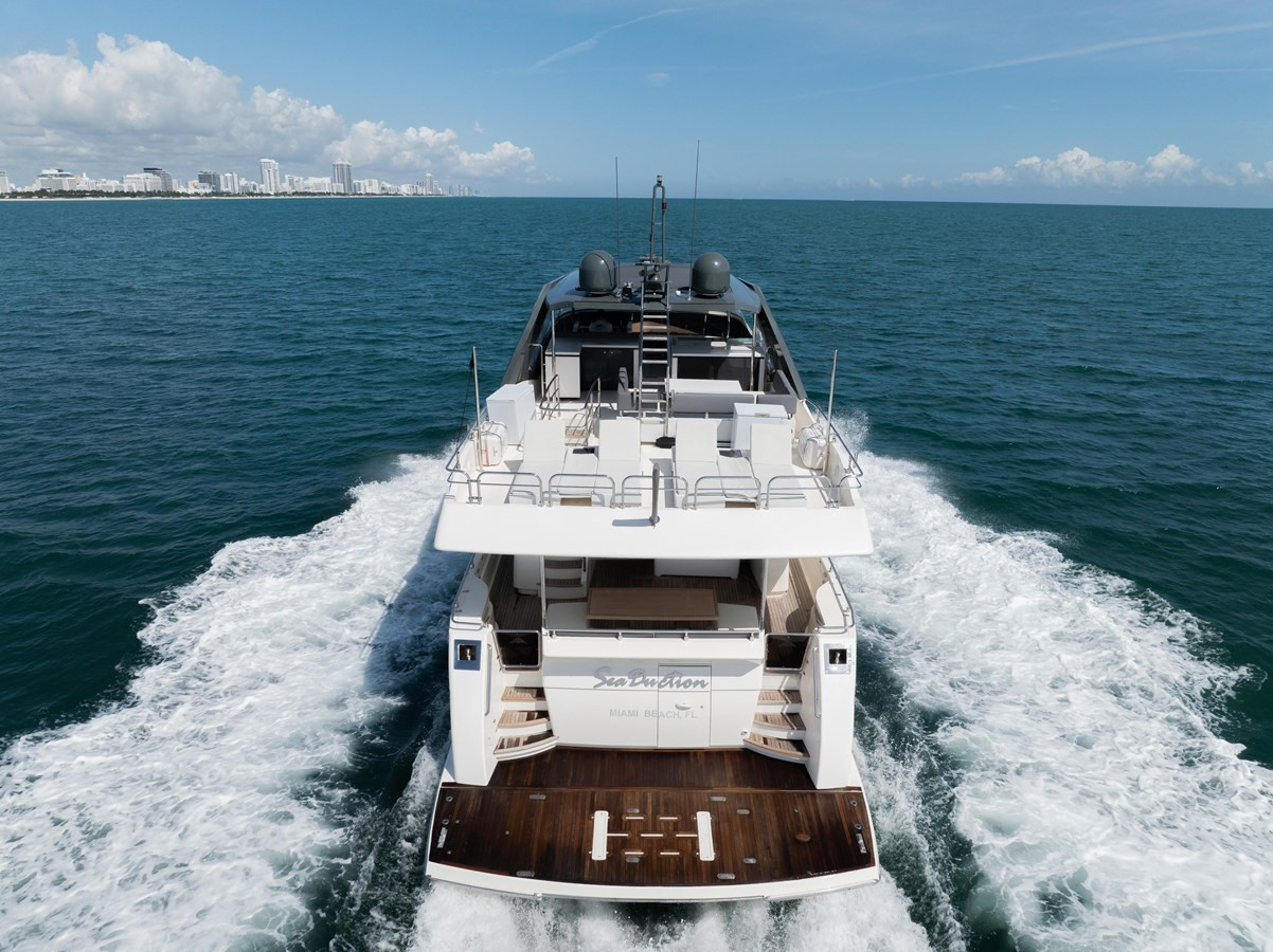 https://arconyachts.ams3.digitaloceanspaces.com/87266/conversions/large_4392608-optimize.jpg