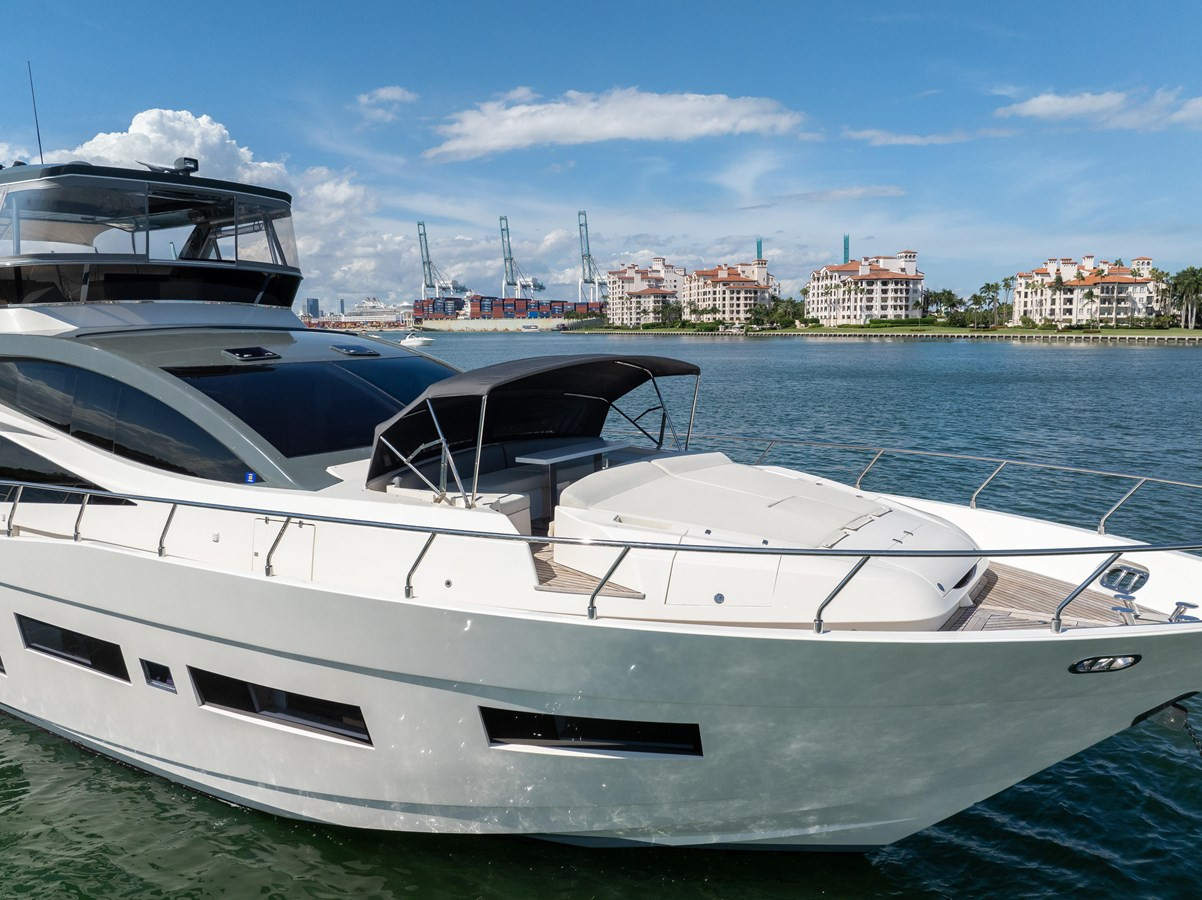 https://arconyachts.ams3.digitaloceanspaces.com/87294/conversions/large_4392617-optimize.jpg