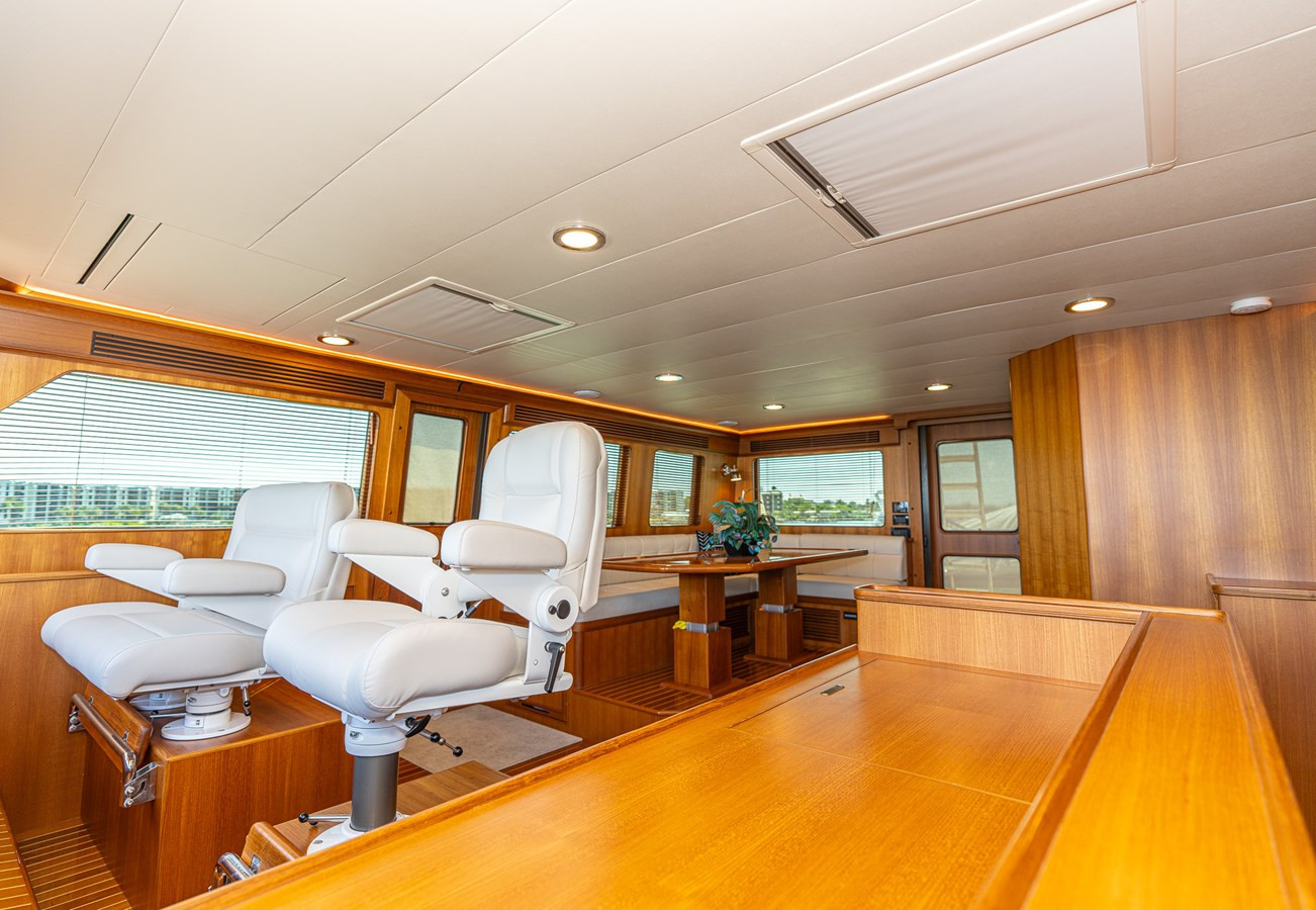 https://arconyachts.ams3.digitaloceanspaces.com/87373/conversions/large_4613179-optimize.jpg