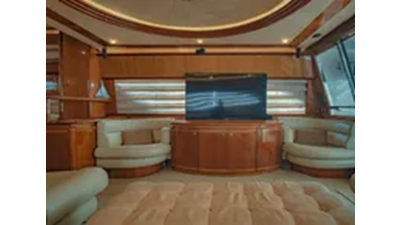 https://arconyachts.ams3.digitaloceanspaces.com/87485/conversions/large_4292970-optimize.jpg