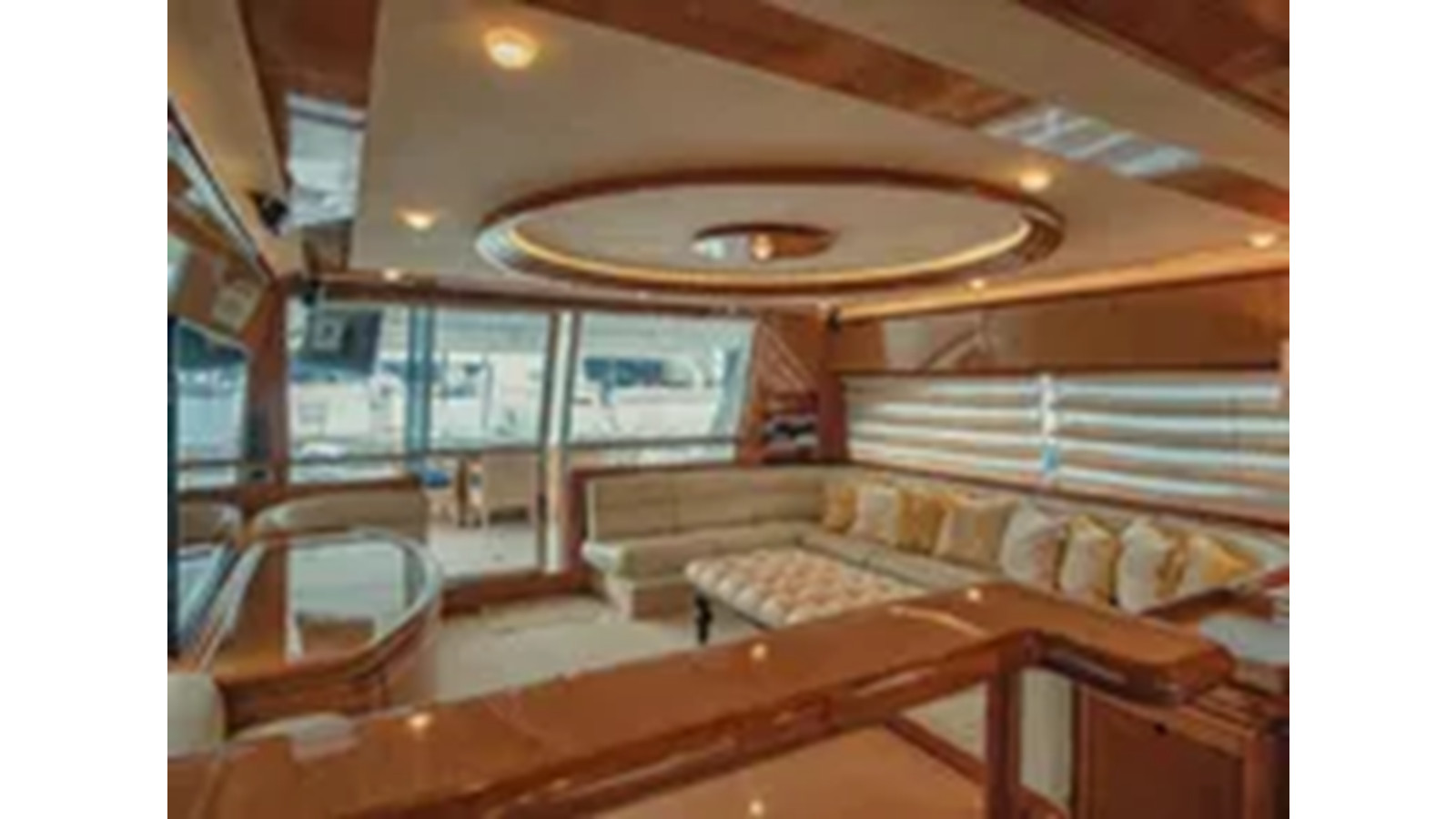 https://arconyachts.ams3.digitaloceanspaces.com/87495/conversions/large_4292973-optimize.jpg