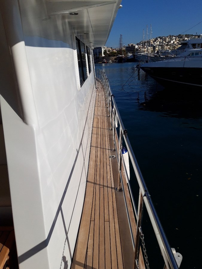 https://arconyachts.ams3.digitaloceanspaces.com/87524/conversions/large_4546881-optimize.jpg