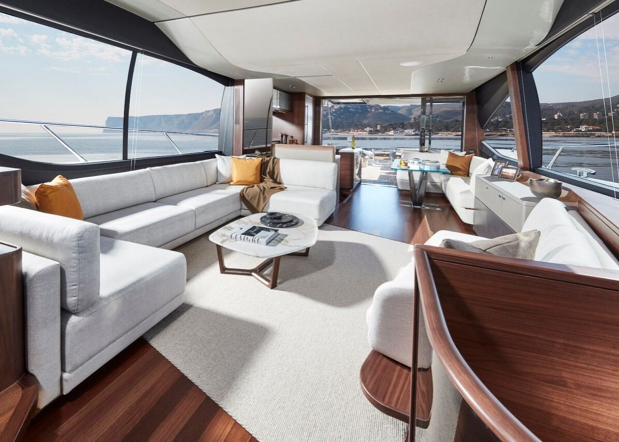 https://arconyachts.ams3.digitaloceanspaces.com/87530/conversions/large_4810250-optimize.jpg