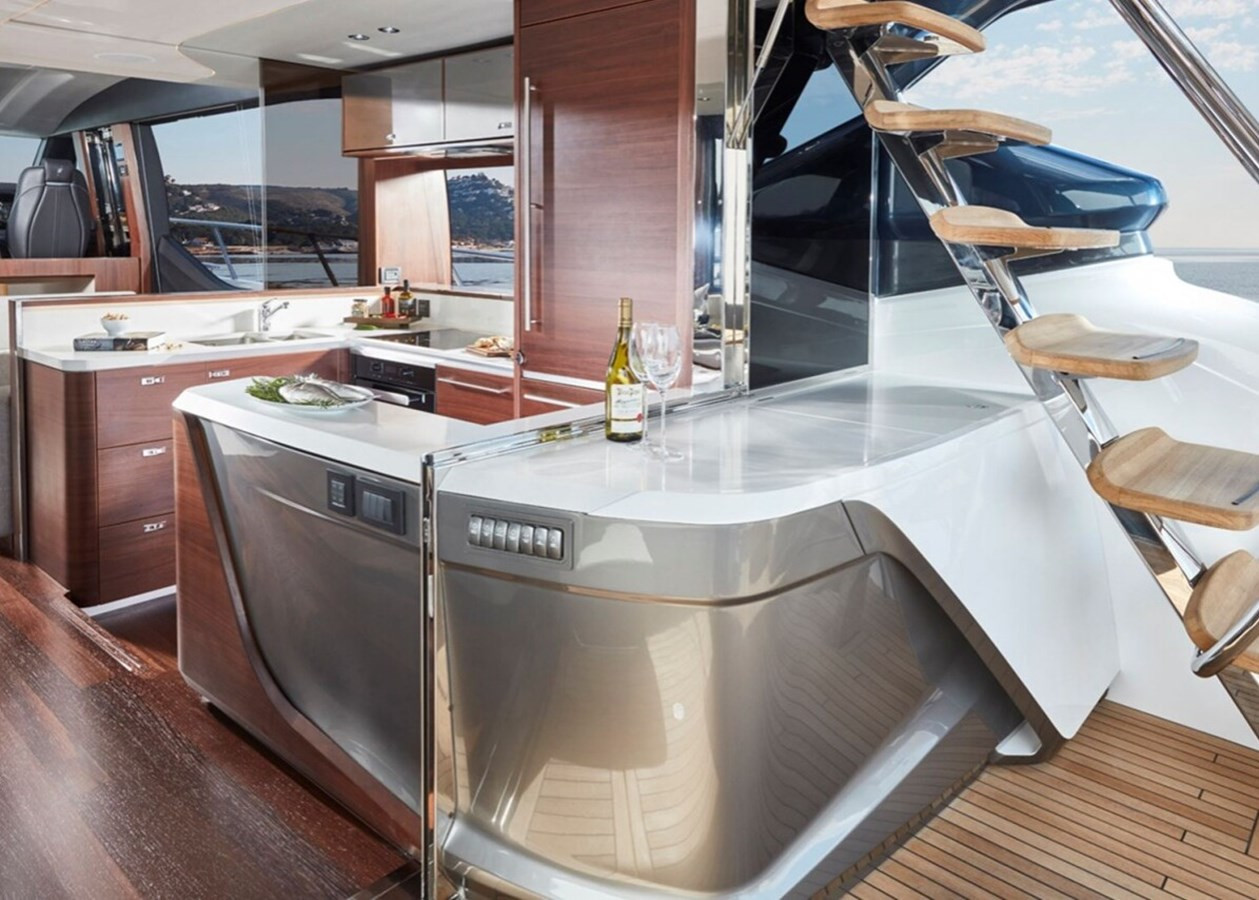 https://arconyachts.ams3.digitaloceanspaces.com/87533/conversions/large_4810251-optimize.jpg