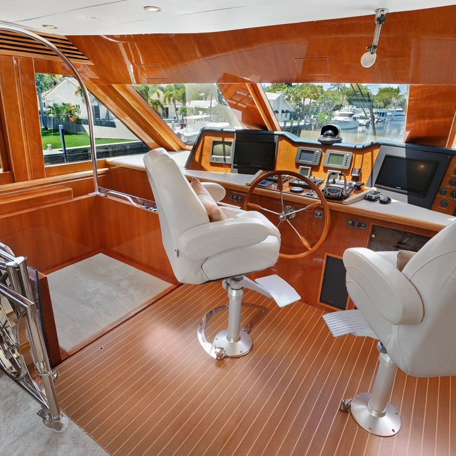 https://arconyachts.ams3.digitaloceanspaces.com/87550/conversions/large_4712897-optimize.jpg