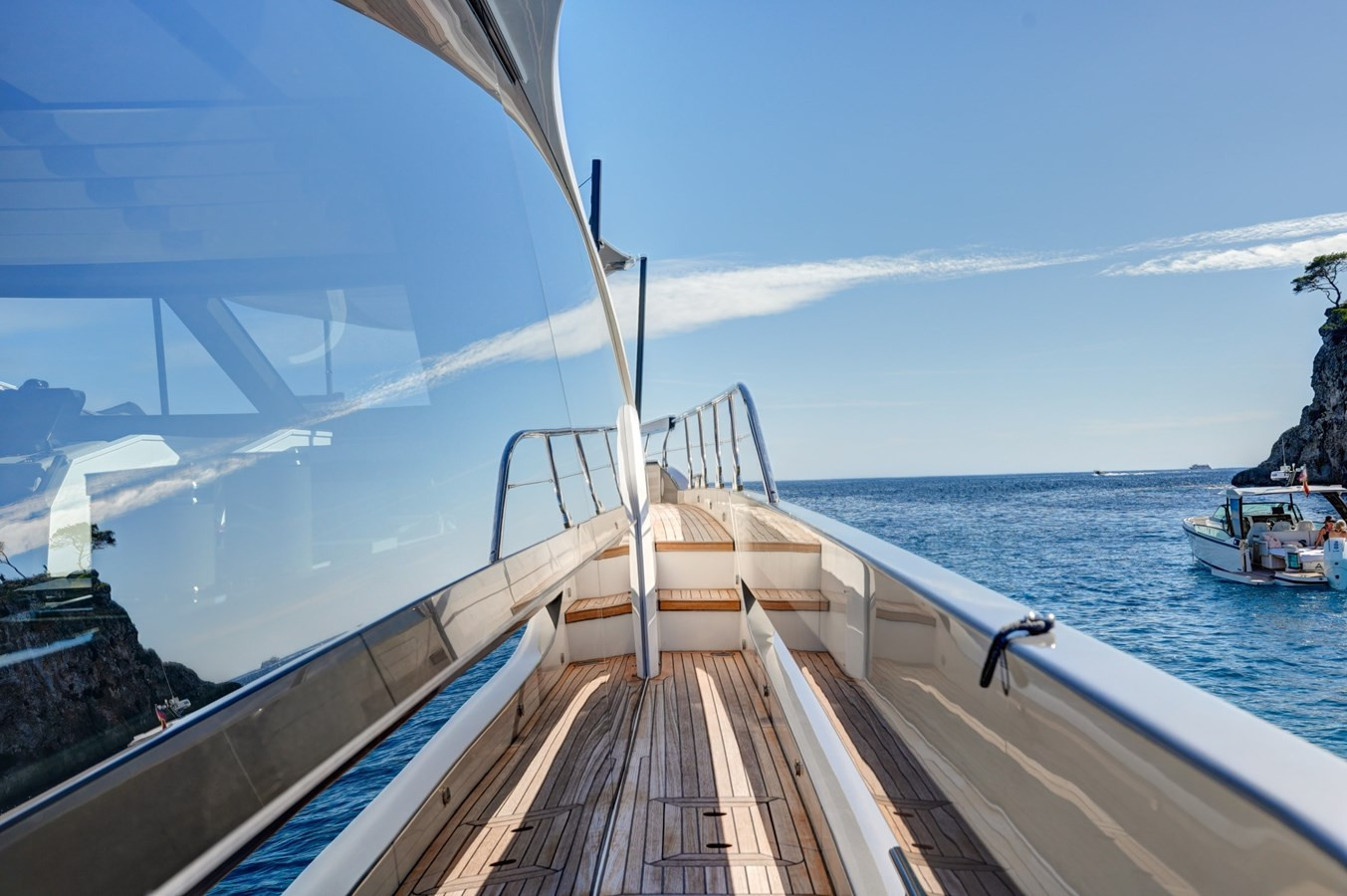 https://arconyachts.ams3.digitaloceanspaces.com/87621/conversions/large_4853640-optimize.jpg