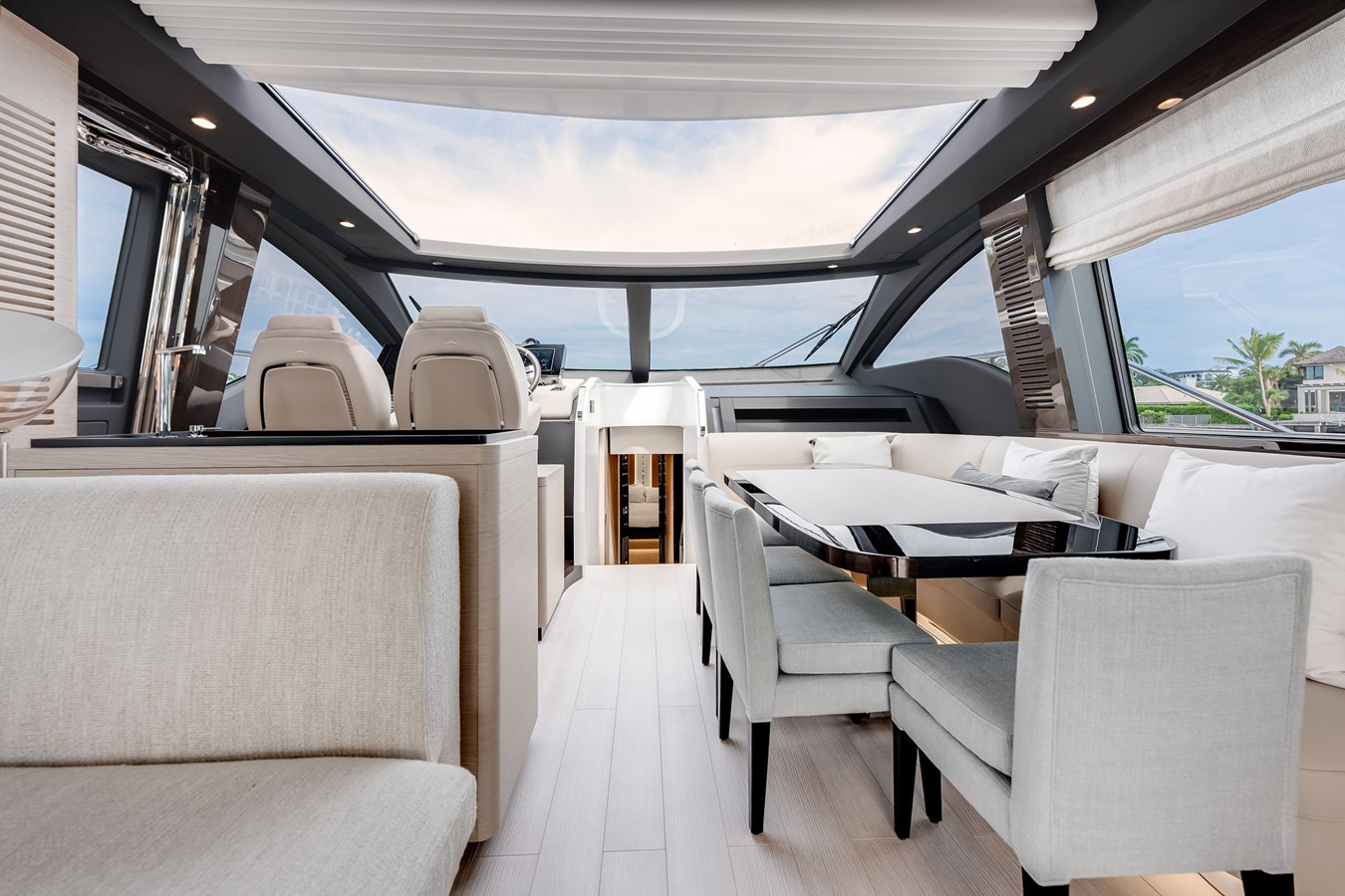 https://arconyachts.ams3.digitaloceanspaces.com/87639/conversions/large_4702955-optimize.jpg
