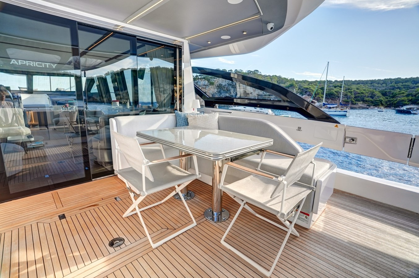 https://arconyachts.ams3.digitaloceanspaces.com/87678/conversions/large_4853659-optimize.jpg