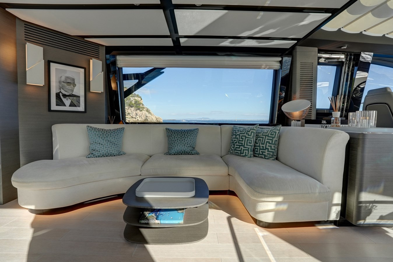 https://arconyachts.ams3.digitaloceanspaces.com/87690/conversions/large_4853663-optimize.jpg