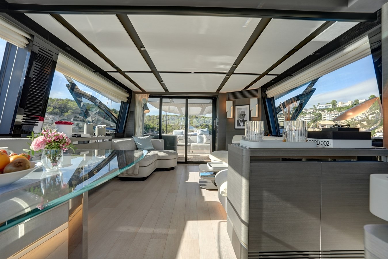 https://arconyachts.ams3.digitaloceanspaces.com/87705/conversions/large_4853669-optimize.jpg