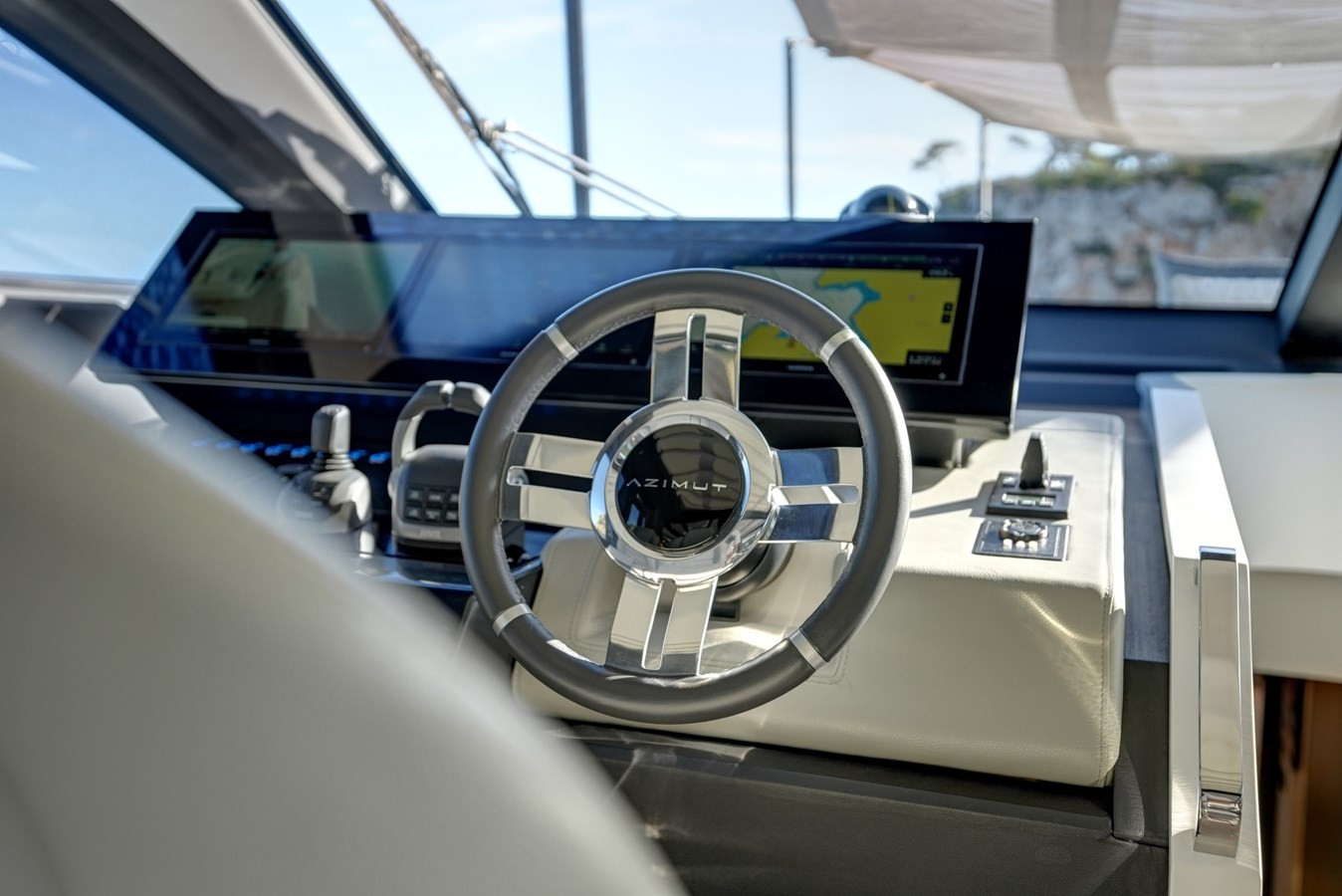https://arconyachts.ams3.digitaloceanspaces.com/87720/conversions/large_4853674-optimize.jpg