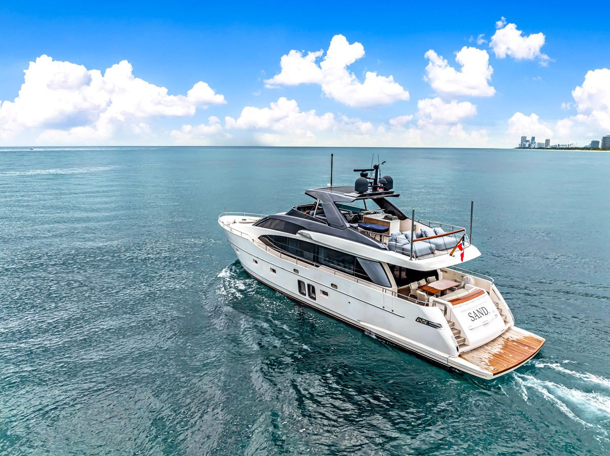 https://arconyachts.ams3.digitaloceanspaces.com/87795/conversions/large_4369401-optimize.jpg