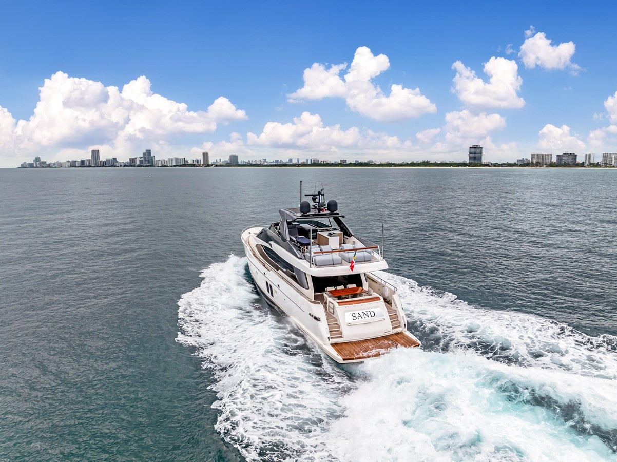 https://arconyachts.ams3.digitaloceanspaces.com/87798/conversions/large_4369403-optimize.jpg