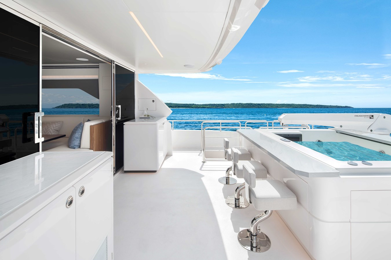 https://arconyachts.ams3.digitaloceanspaces.com/87819/conversions/large_4772977-optimize.jpg