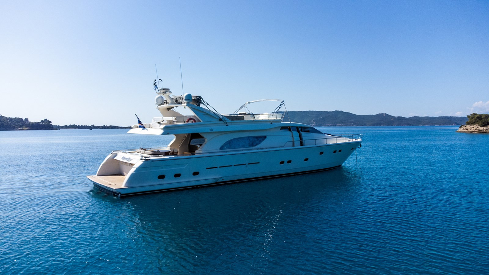https://arconyachts.ams3.digitaloceanspaces.com/87863/conversions/large_4687151-optimize.jpg