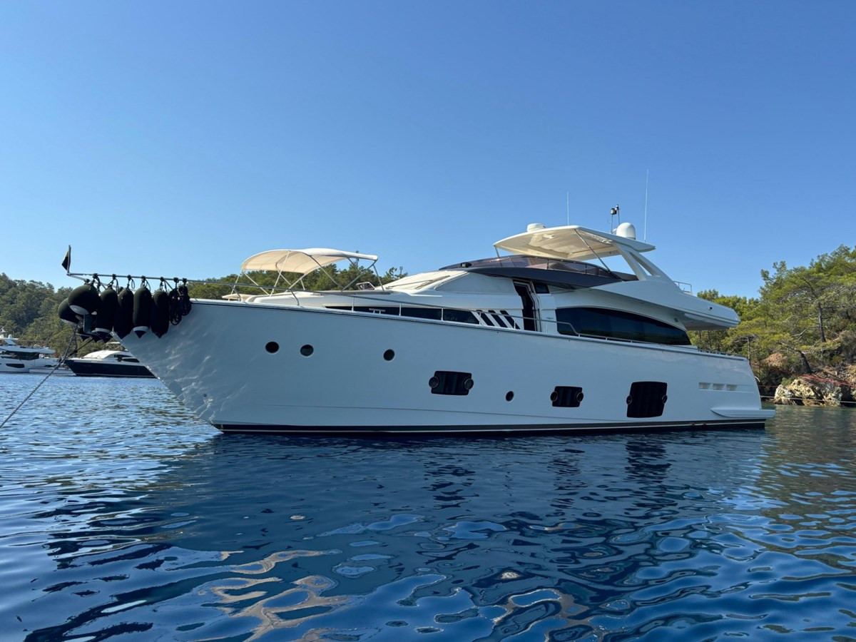https://arconyachts.ams3.digitaloceanspaces.com/88022/conversions/large_4821450-optimize.jpg
