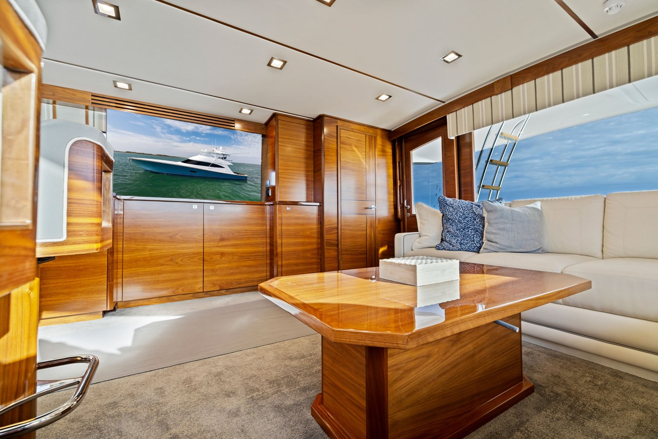 https://arconyachts.ams3.digitaloceanspaces.com/88024/conversions/large_4033774-optimize.jpg