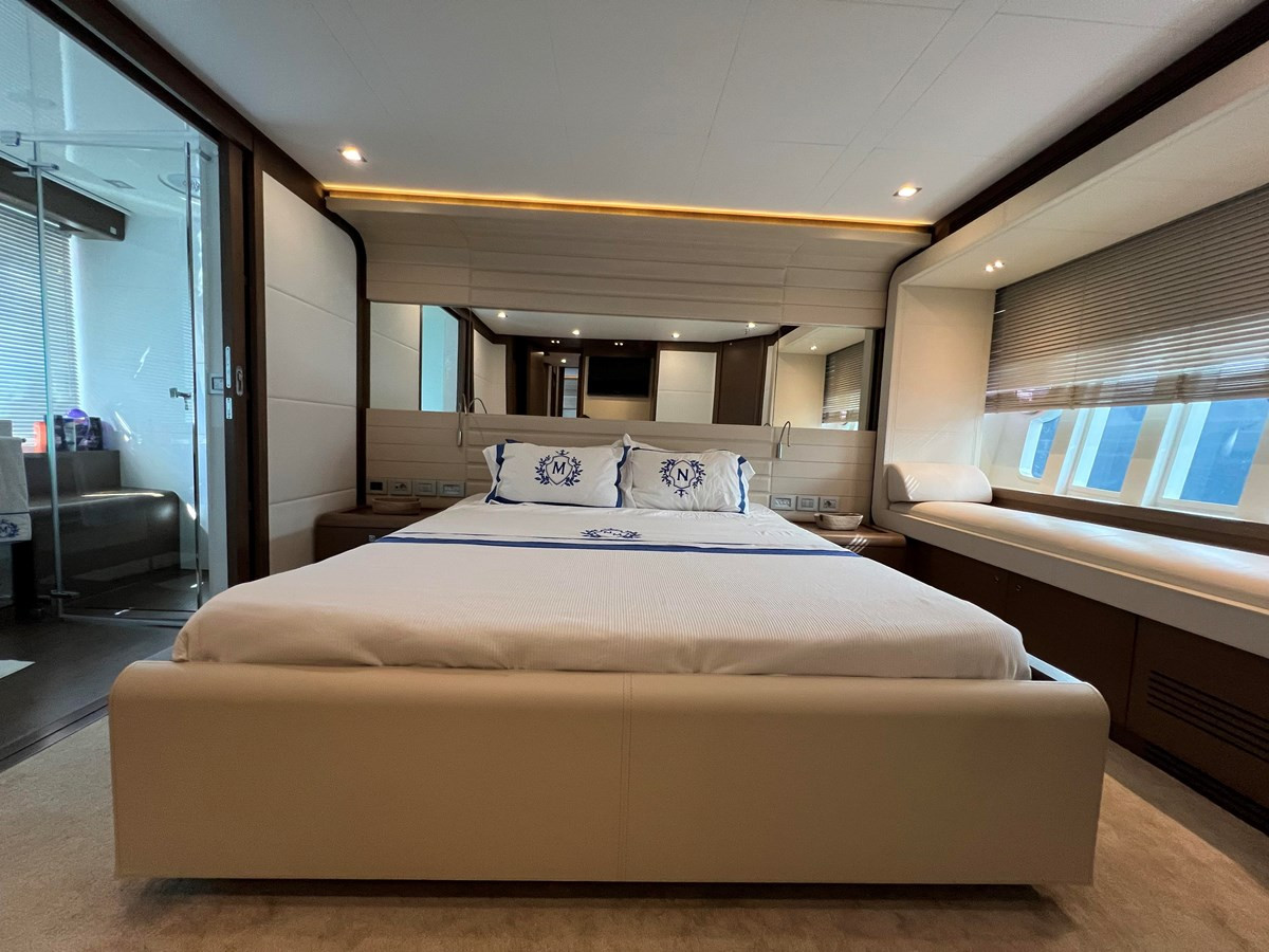 https://arconyachts.ams3.digitaloceanspaces.com/88108/conversions/large_4821528-optimize.jpg