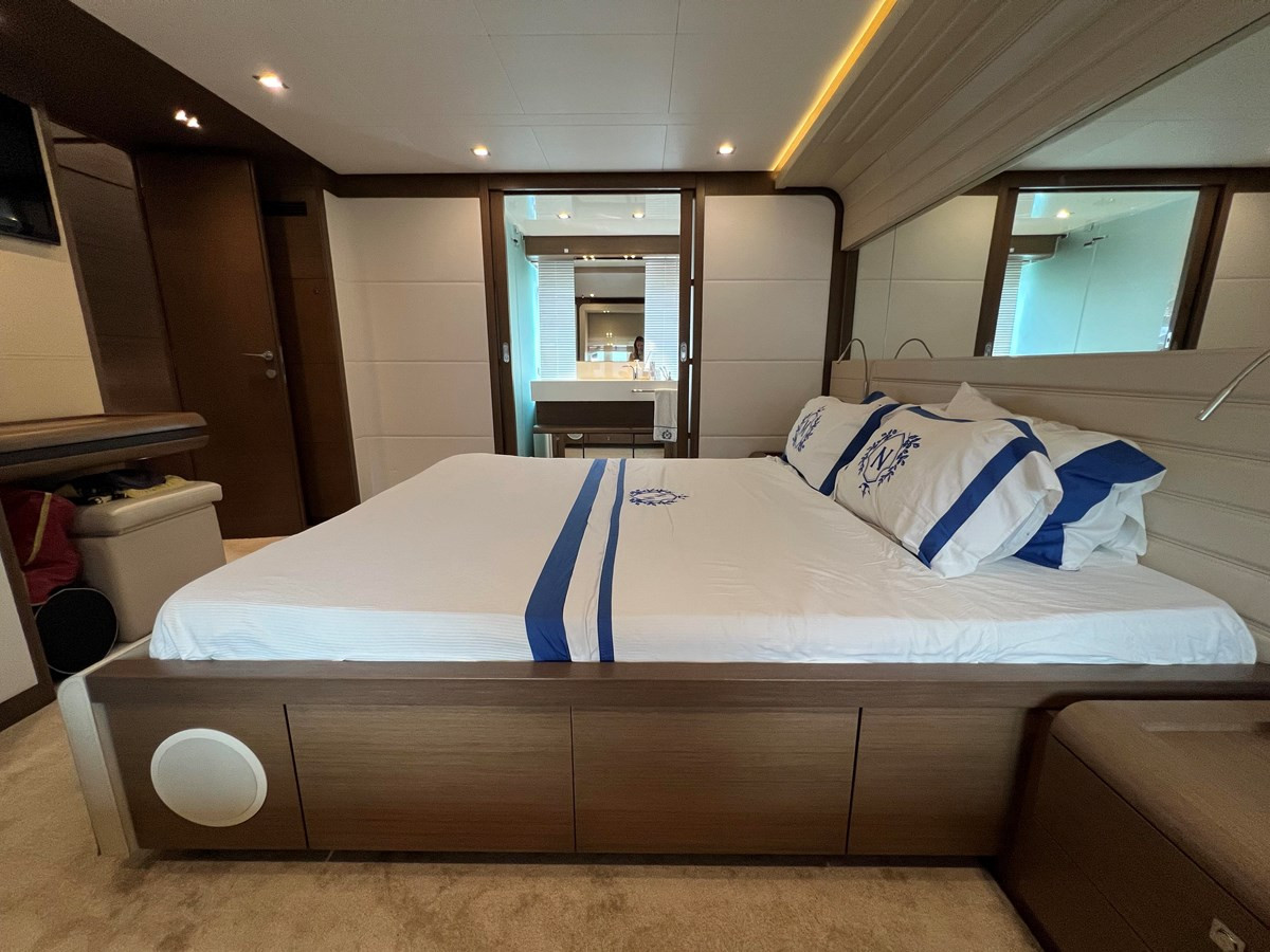 https://arconyachts.ams3.digitaloceanspaces.com/88113/conversions/large_4821530-optimize.jpg