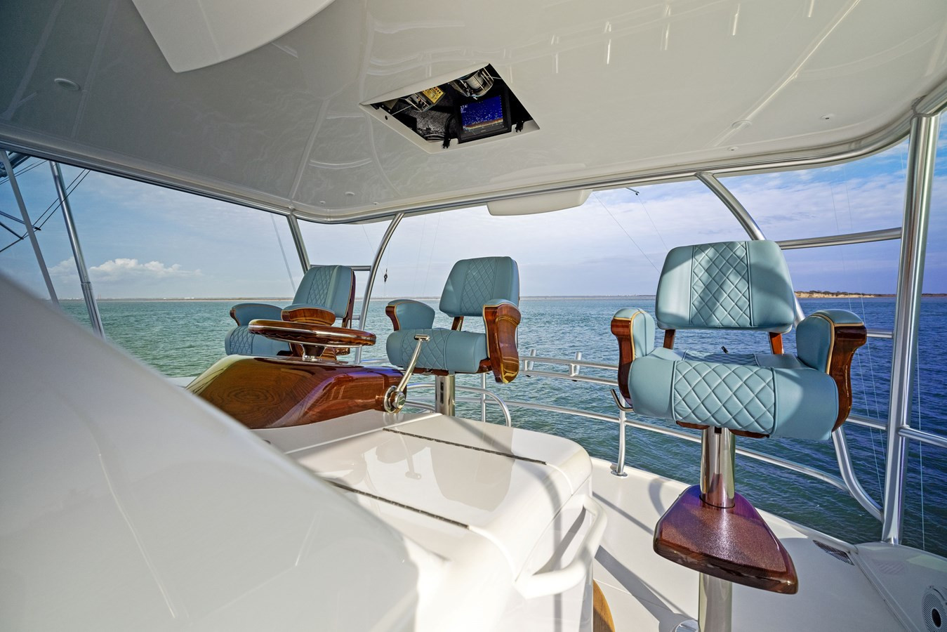 https://arconyachts.ams3.digitaloceanspaces.com/88156/conversions/large_4033838-optimize.jpg