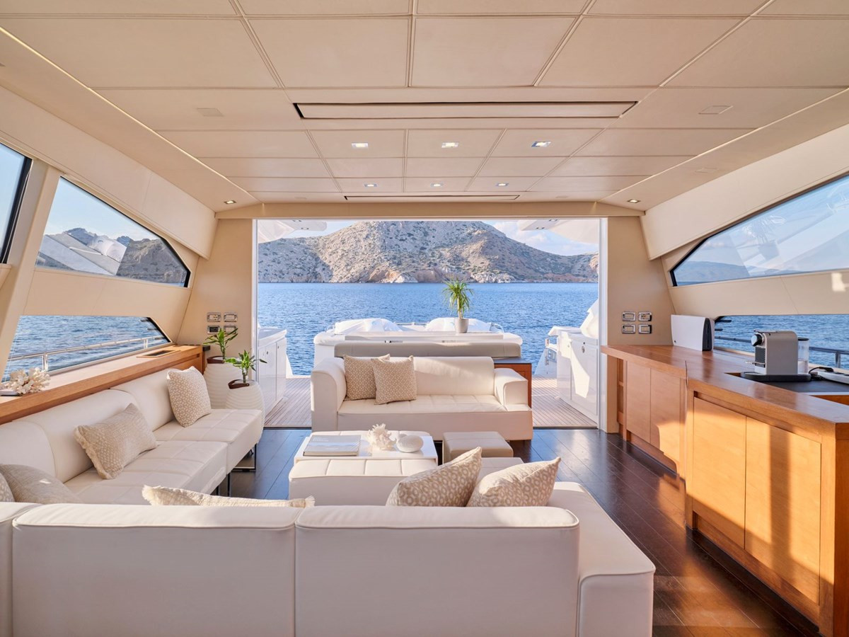 https://arconyachts.ams3.digitaloceanspaces.com/88208/conversions/large_4430743-optimize.jpg