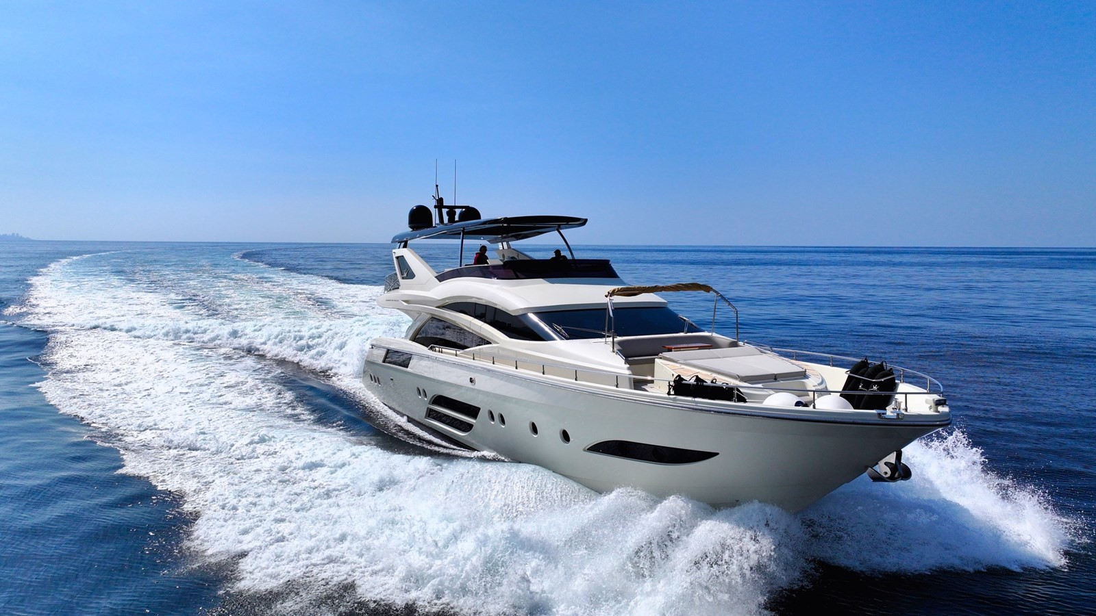 https://arconyachts.ams3.digitaloceanspaces.com/88236/conversions/large_4605308-optimize.jpg