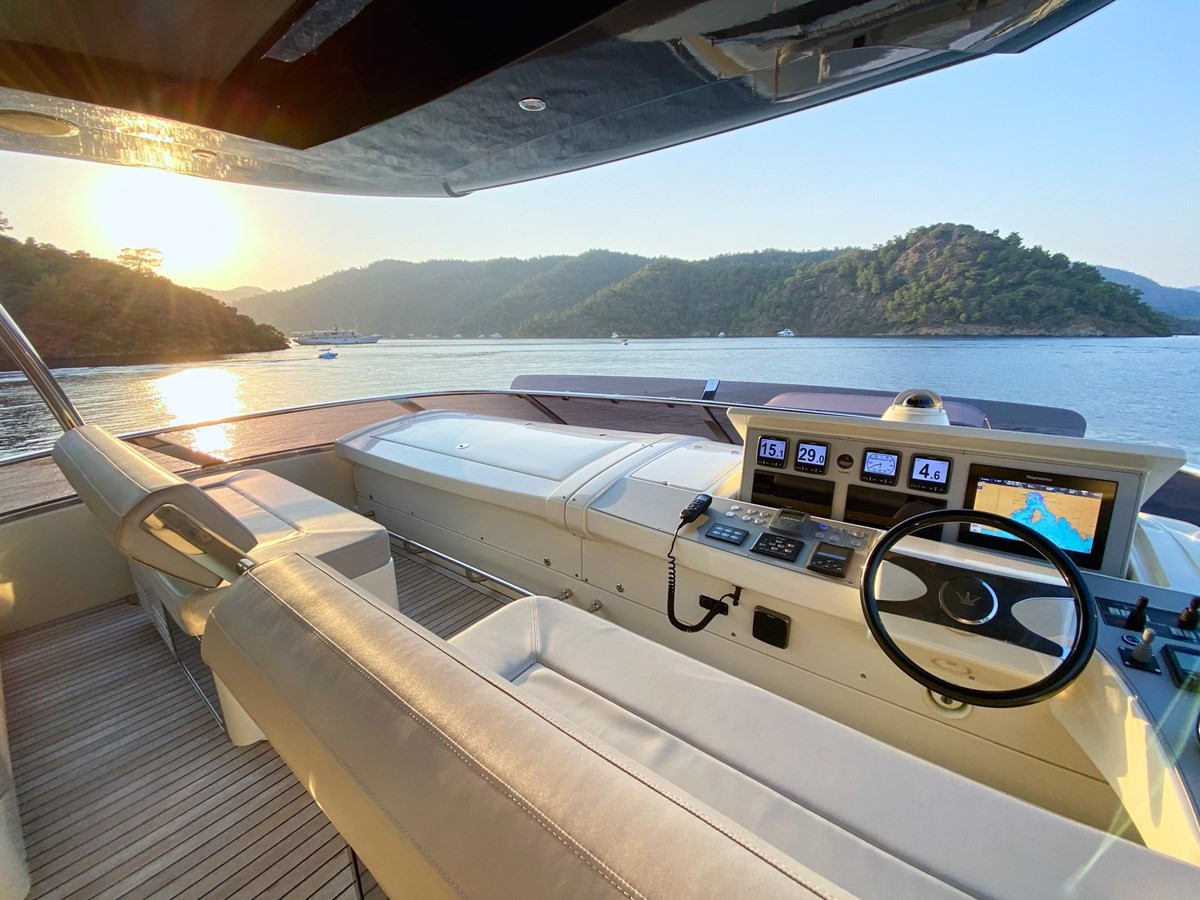 https://arconyachts.ams3.digitaloceanspaces.com/88298/conversions/large_4605330-optimize.jpg
