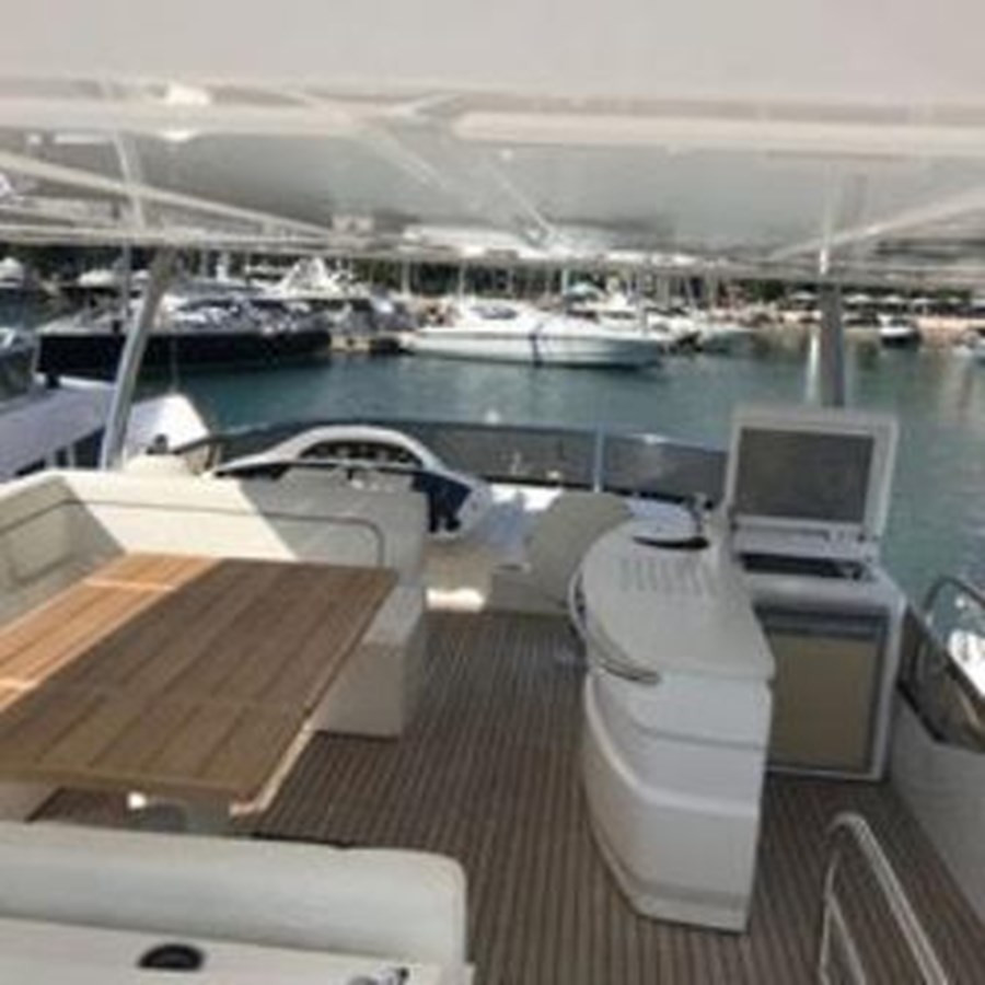 https://arconyachts.ams3.digitaloceanspaces.com/88301/conversions/large_2779904-optimize.jpg